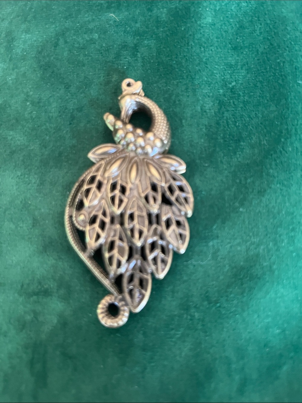 7 pcs Bronze look Peacock Pendant Necklace Charm - filigree jewelry making part